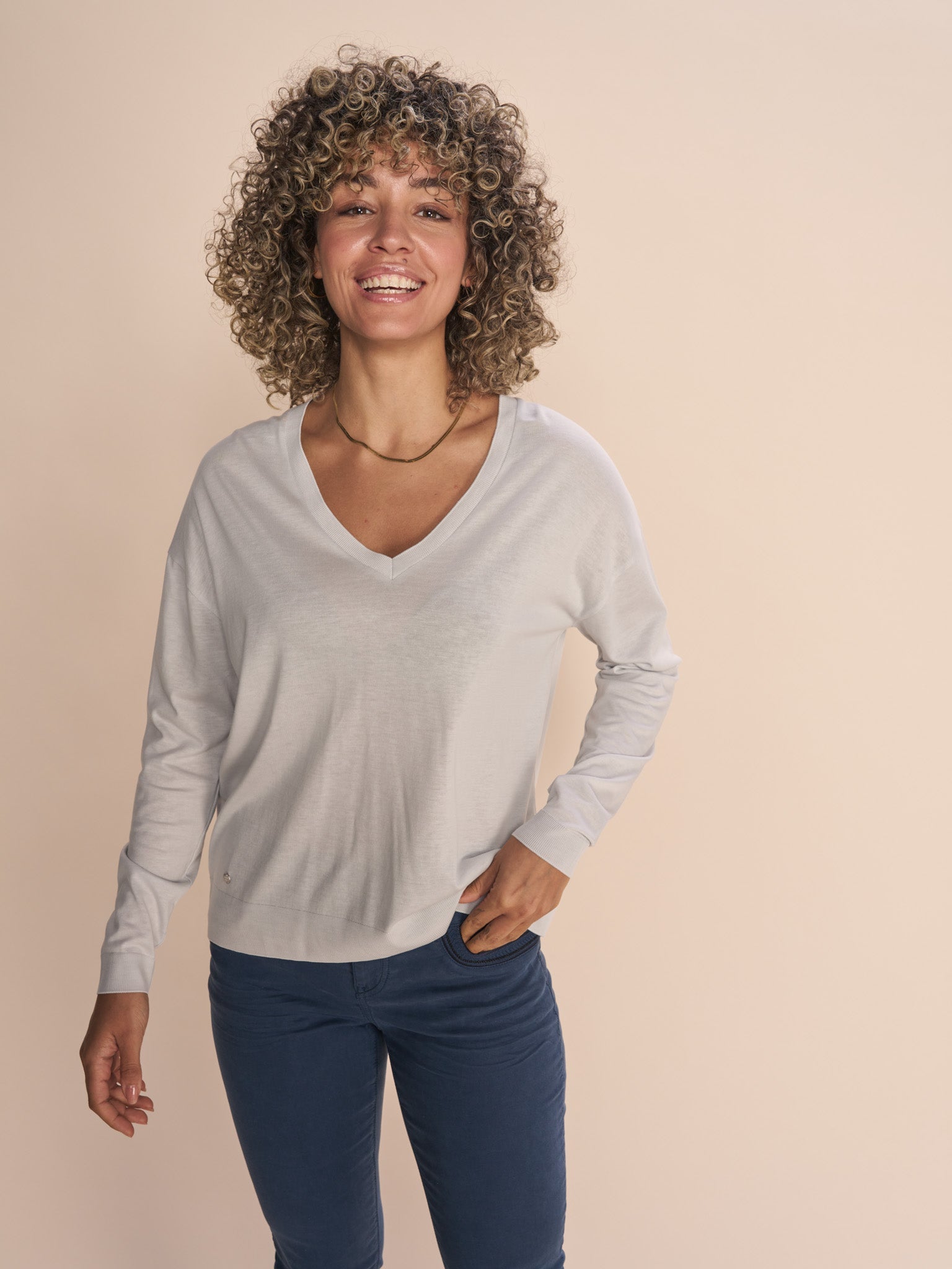 Modelshot / Quiet Gray / Detail